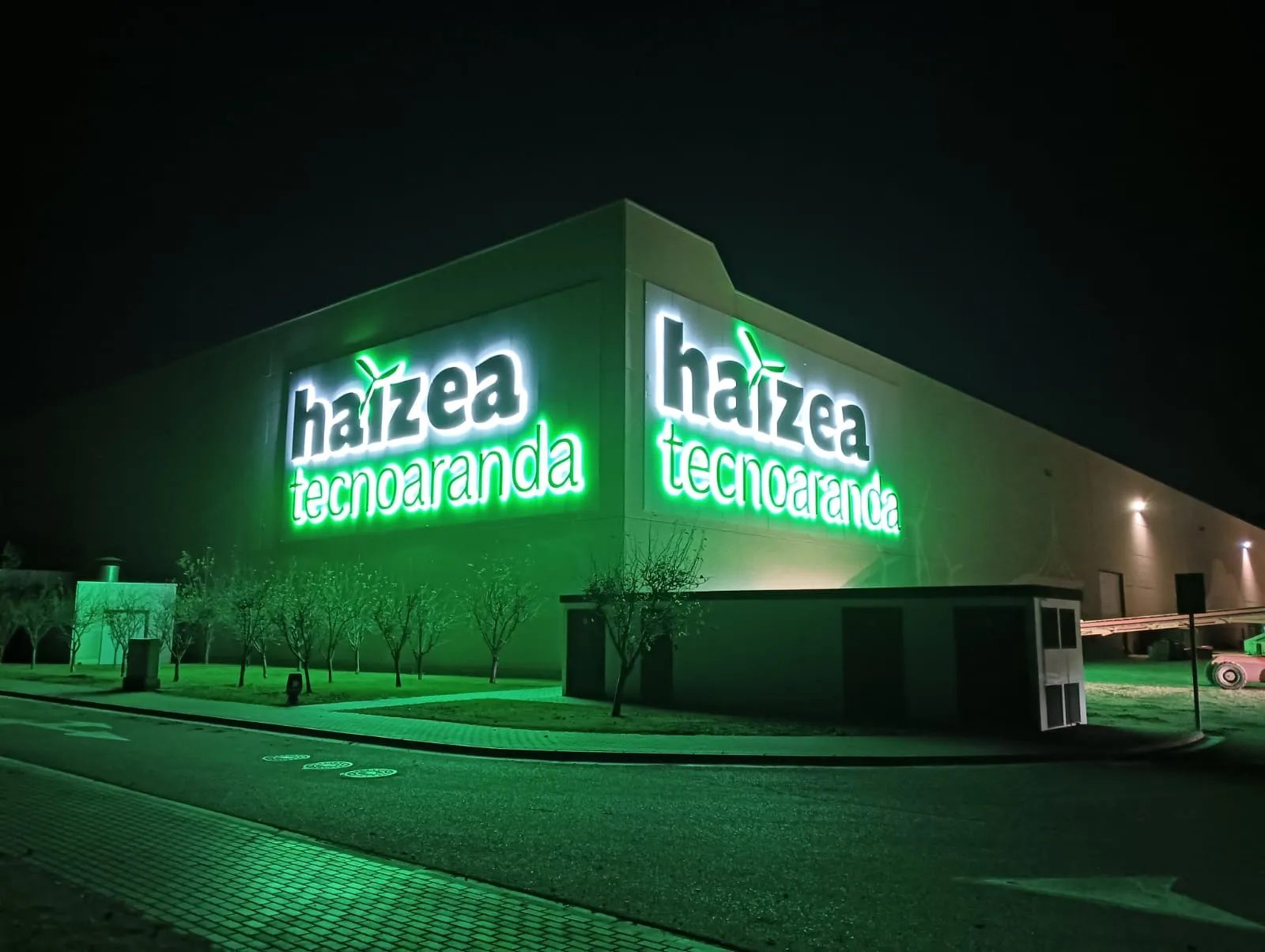 IMG-20231205-WA0012 Rotulación moderna