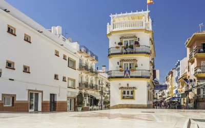 Torremolinos aprueba una ordenanza para unificar la estética urbana y regular los rótulos comerciales